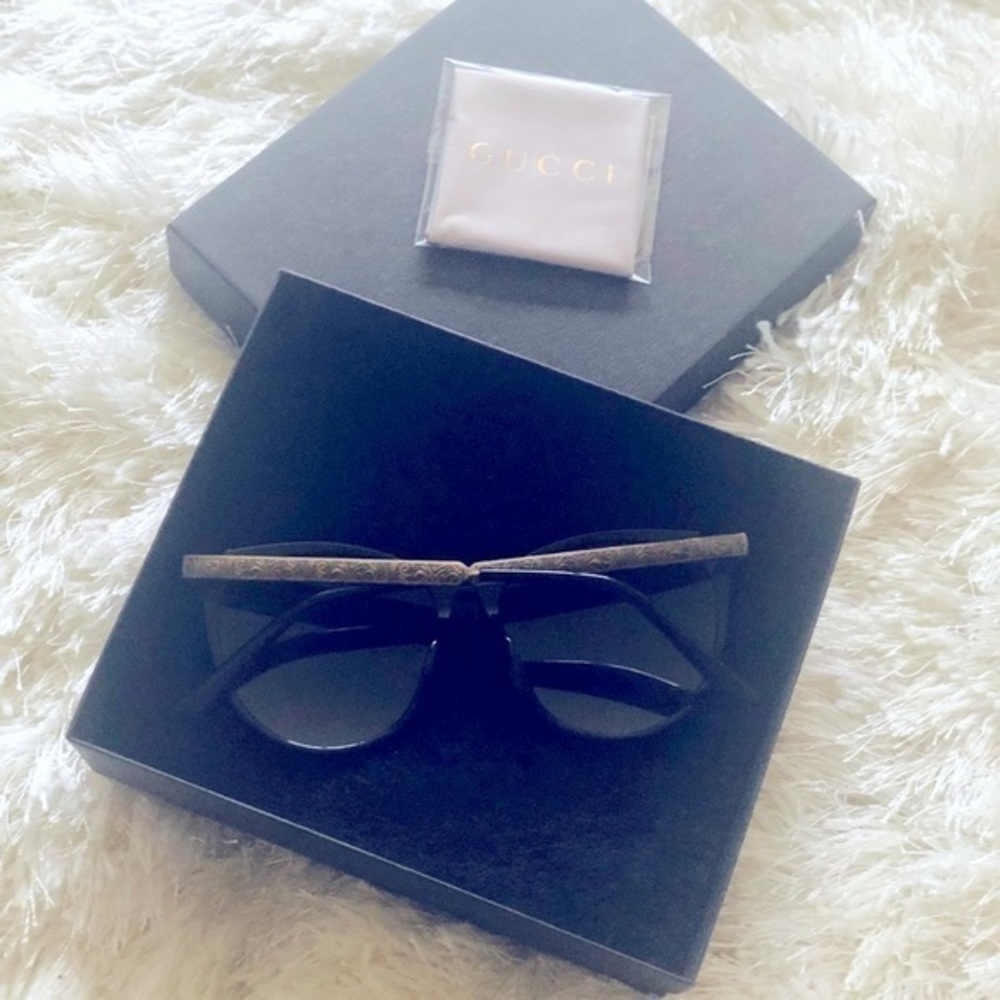GUCCI SUNGLASSES 🕶